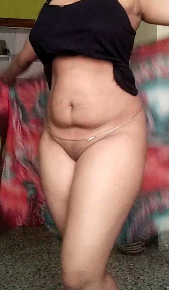 indian big boob doctor nudes leaked from her phone
